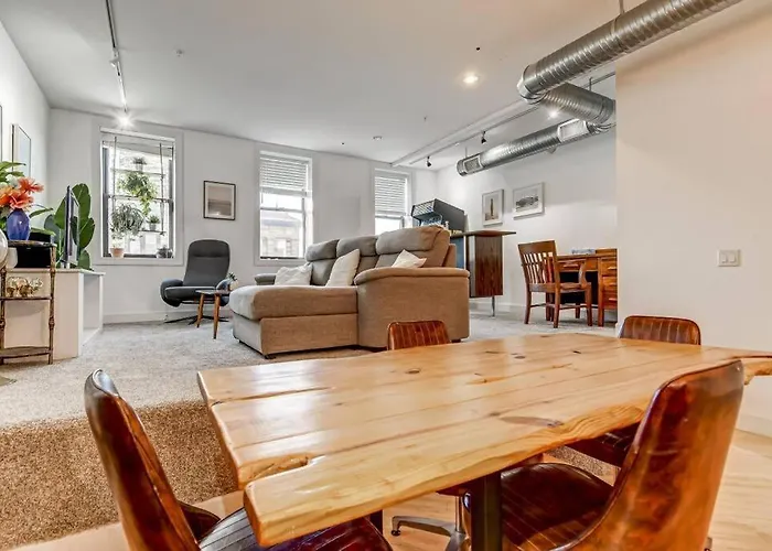 Apartment Lovely 2-bedroom Unit In