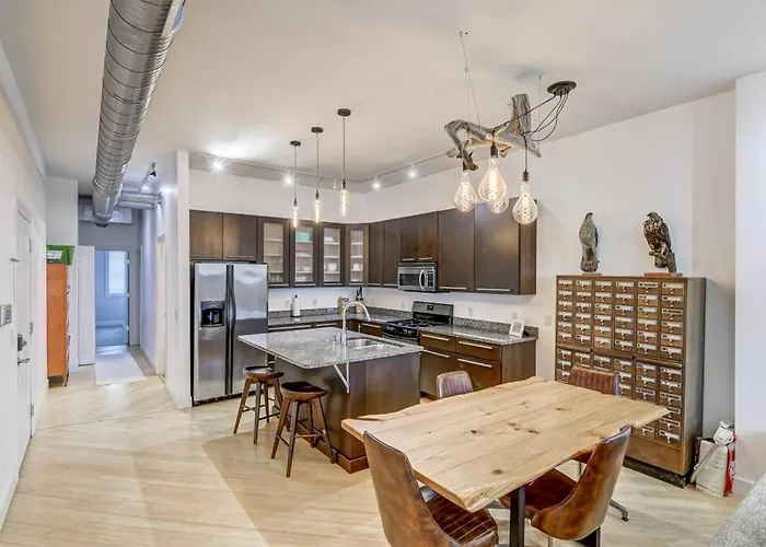 Lovely 2-bedroom Unit In Apartment Springfield